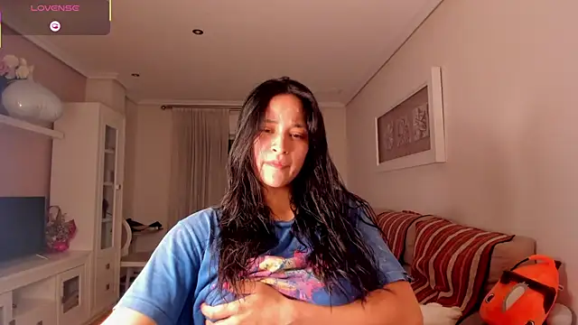 bella apont online show from November 1, 2025, 11:07 pm