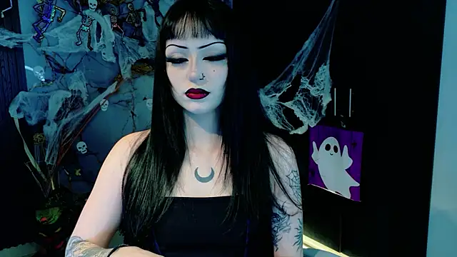 Madison Jackson online show from October 30, 2025, 7:47 pm