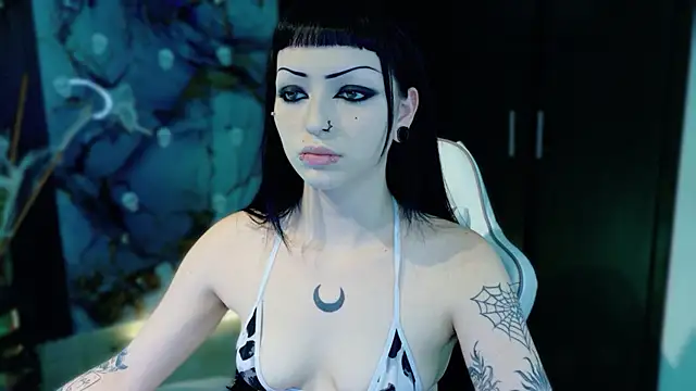 Madison Jackson online show from November 19, 2025, 9:59 pm