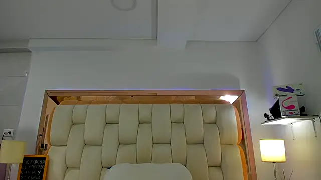 Snapshot of emilyparkerr01 chatting on December 28, 2024, 11:37 pm emilyparkerr01 online show from December 28, 2024, 11:37 pm