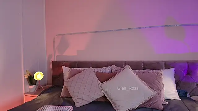 Snapshot of Giaa_Ross chatting on February 27, 2025, 11:52 am Giaa Ross online show from February 27, 2025, 11:52 am