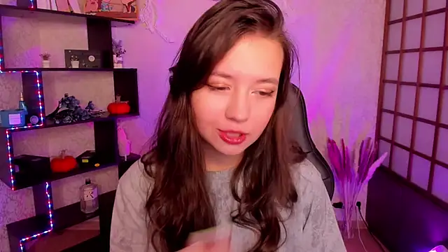 Snapshot of Lina_Brownie chatting on December 5, 2024, 2:09 am Lina Brownie online show from December 5, 2024, 2:09 am