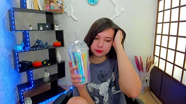 Snapshot of Lina_Brownie chatting on December 7, 2024, 1:58 am Lina Brownie online show from December 7, 2024, 1:58 am