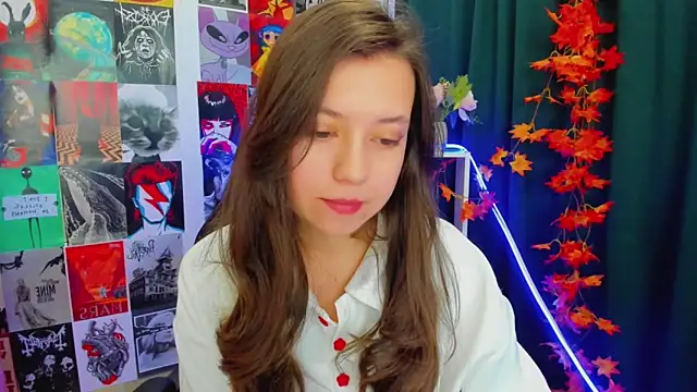 Snapshot of Lina_Brownie chatting on December 18, 2024, 5:48 am Lina Brownie online show from December 18, 2024, 5:48 am