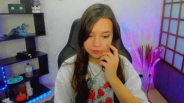 Snapshot of Lina_Brownie chatting on December 29, 2024, 2:17 am Lina Brownie online show from December 29, 2024, 2:17 am