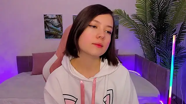 Snapshot of Lina_Brownie chatting on February 28, 2025, 1:47 am Lina Brownie online show from February 28, 2025, 1:47 am