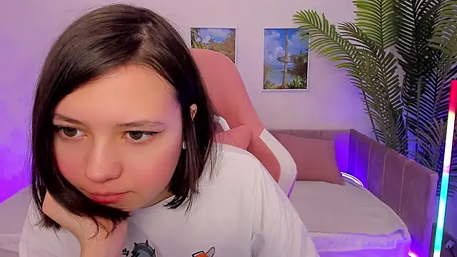 Snapshot of Lina_Brownie chatting on March 2, 2025, 2:08 am Lina Brownie online show from March 2, 2025, 2:08 am