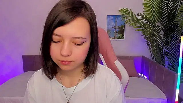 Snapshot of Lina_Brownie chatting on March 3, 2025, 1:53 am Lina Brownie online show from March 3, 2025, 1:53 am