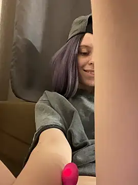 Snapshot of RinaMood chatting on December 13, 2024, 6:49 pm RinaMood online show from December 13, 2024, 6:49 pm