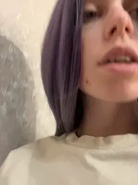 Snapshot of RinaMood chatting on December 25, 2024, 4:11 pm RinaMood online show from December 25, 2024, 4:11 pm