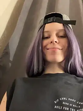 Snapshot of RinaMood chatting on January 1, 2025, 4:29 pm RinaMood online show from January 1, 2025, 4:29 pm