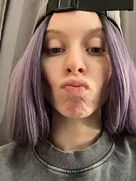 Snapshot of RinaMood chatting on January 7, 2025, 2:19 pm RinaMood online show from January 7, 2025, 2:19 pm