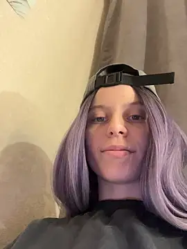 Snapshot of RinaMood chatting on February 9, 2025, 2:40 pm RinaMood online show from February 9, 2025, 2:40 pm