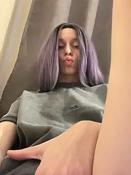 Snapshot of RinaMood chatting on February 14, 2025, 9:24 am RinaMood online show from February 14, 2025, 9:24 am