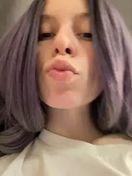 Snapshot of RinaMood chatting on February 25, 2025, 12:24 pm RinaMood online show from February 25, 2025, 12:24 pm