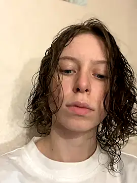 Snapshot of RinaMood chatting on October 7, 2025, 11:07 am RinaMood online show from October 7, 2025, 11:07 am