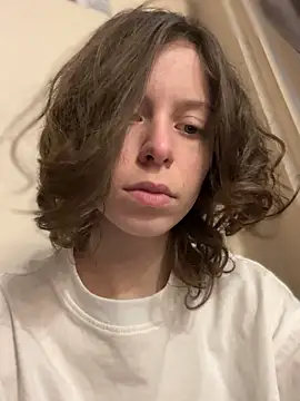 Snapshot of RinaMood chatting on October 8, 2025, 8:45 am RinaMood online show from October 8, 2025, 8:45 am