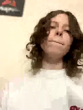 Snapshot of RinaMood chatting on October 15, 2025, 11:21 am RinaMood online show from October 15, 2025, 11:21 am