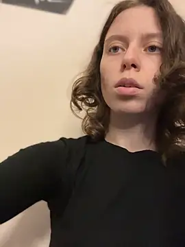 Snapshot of RinaMood chatting on October 24, 2025, 11:06 am RinaMood online show from October 24, 2025, 11:06 am