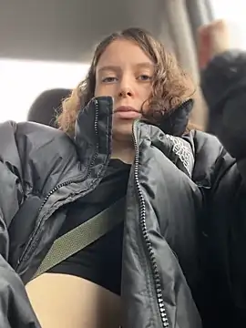 Snapshot of RinaMood chatting on October 29, 2025, 6:04 am RinaMood online show from October 29, 2025, 6:04 am