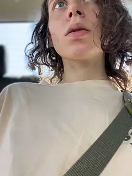 Snapshot of RinaMood chatting on November 14, 2025, 4:11 am RinaMood online show from November 14, 2025, 4:11 am