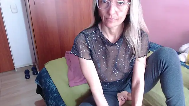 Susanlover online show from January 31, 2025, 7:18 pm