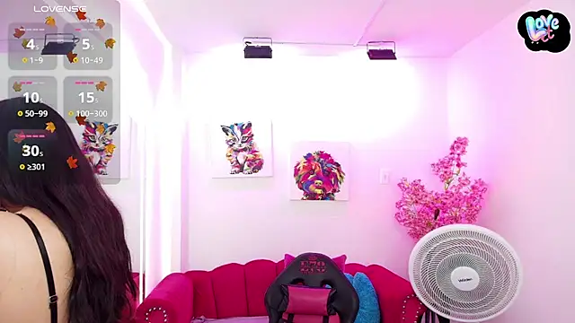 Miss dolly  online show from October 28, 2025, 12:41 pm