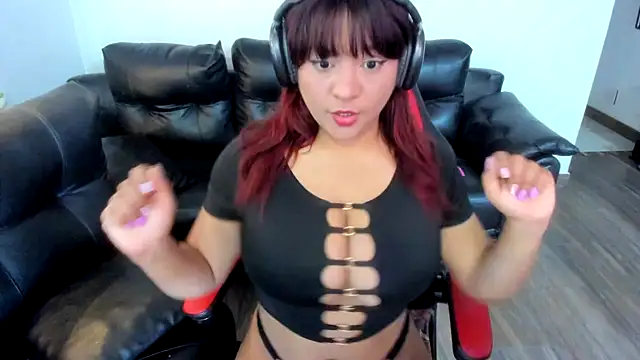 Snapshot of sofialove__ chatting on January 29, 2025, 1:05 am sofialove   online show from January 29, 2025, 1:05 am