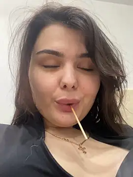Snapshot of NikaMur chatting on January 9, 2025, 12:19 pm NikaMur online show from January 9, 2025, 12:19 pm