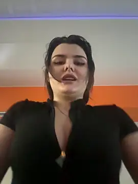 Snapshot of NikaMur chatting on January 13, 2025, 10:14 am NikaMur online show from January 13, 2025, 10:14 am