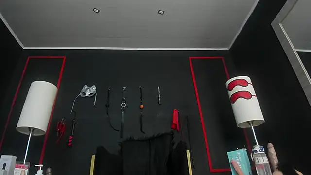 CharlotteScotte online show from September 25, 2025, 12:31 pm