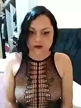 Snapshot of LilithRos3 chatting on October 8, 2025, 8:17 pm LilithRos3 online show from October 8, 2025, 8:17 pm