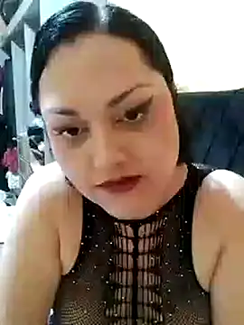 Snapshot of LilithRos3 chatting on October 14, 2025, 10:43 pm LilithRos3 online show from October 14, 2025, 10:43 pm