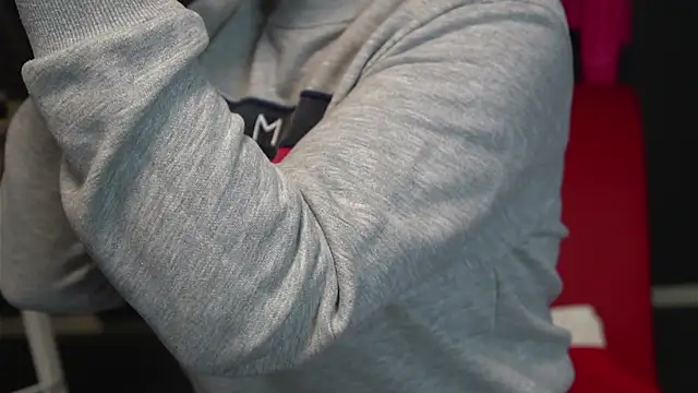 CelineConner online show from October 7, 2025, 4:09 am