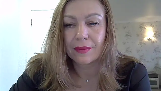 Snapshot of Alexandra-Rosee chatting on November 25, 2025, 6:24 am Alexandra-Rosee online show from November 25, 2025, 6:24 am