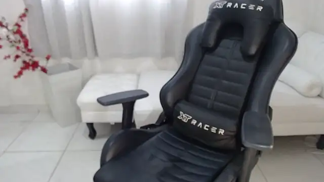 Snapshot of ANNA------ chatting on December 29, 2024, 9:39 am ANNA------ online show from December 29, 2024, 9:39 am