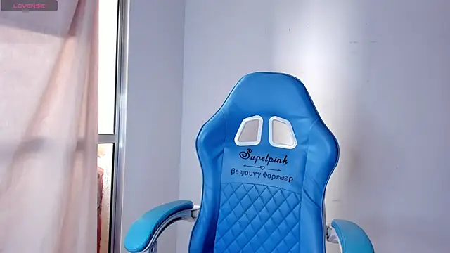 Snapshot of Edwars_03 chatting on December 1, 2024, 9:26 pm Edwars 03 online show from December 1, 2024, 9:26 pm