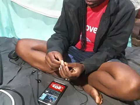 cute naimah online show from March 10, 2025, 8:15 am