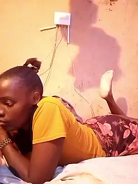 cute naimah online show from October 12, 2025, 3:33 pm