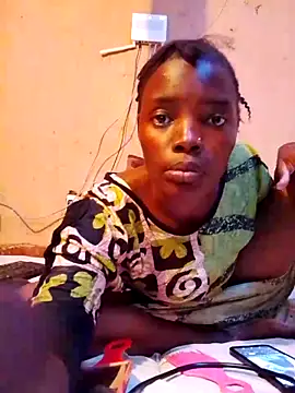 cute naimah online show from November 10, 2025, 10:14 am