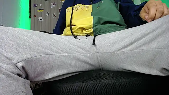 zacwatson  online show from December 28, 2024, 8:48 am