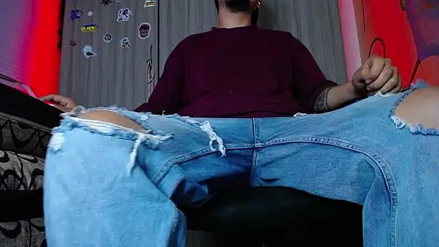 zacwatson  online show from December 30, 2024, 5:44 pm