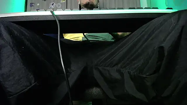 zacwatson  online show from February 10, 2025, 2:16 pm