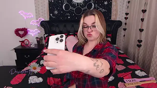 DaisieMaeXO online show from February 9, 2025, 6:22 am