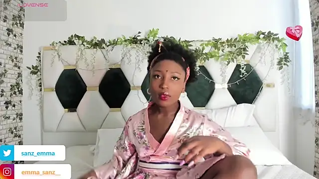 Snapshot of EmmaSanzz_ chatting on January 31, 2025, 11:35 am EmmaSanzz online show from January 31, 2025, 11:35 am