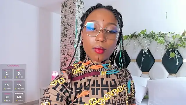 Snapshot of EmmaSanzz_ chatting on March 14, 2025, 2:41 pm EmmaSanzz online show from March 14, 2025, 2:41 pm