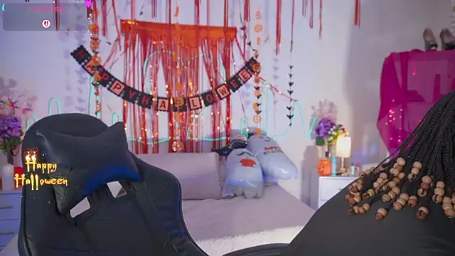 Snapshot of EmmaSanzz_ chatting on November 1, 2025, 3:08 am EmmaSanzz online show from November 1, 2025, 3:08 am