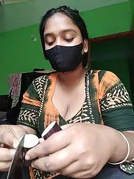 Snapshot of Kotha_-Moni chatting on December 2, 2024, 7:25 am Kotha -Moni online show from December 2, 2024, 7:25 am