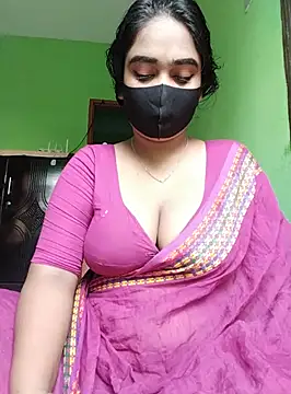 Snapshot of Kotha_-Moni chatting on December 20, 2024, 1:47 am Kotha -Moni online show from December 20, 2024, 1:47 am