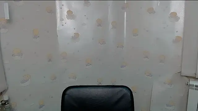 Snapshot of AliceFlirtt_ chatting on December 25, 2024, 2:13 pm AliceFlirtt online show from December 25, 2024, 2:13 pm